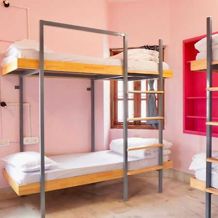 Roambay - Gokulam Hostel Májszúr Kültér fotó