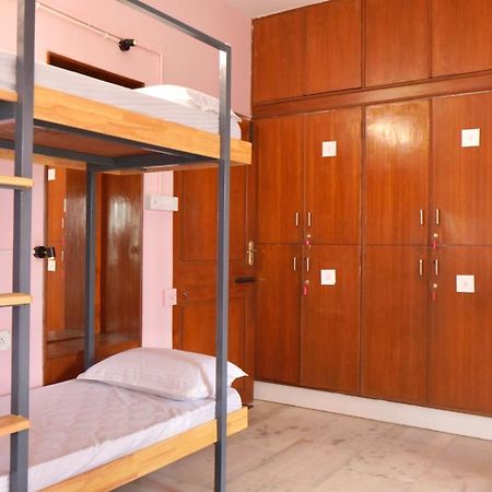 Roambay - Gokulam Hostel Májszúr Kültér fotó