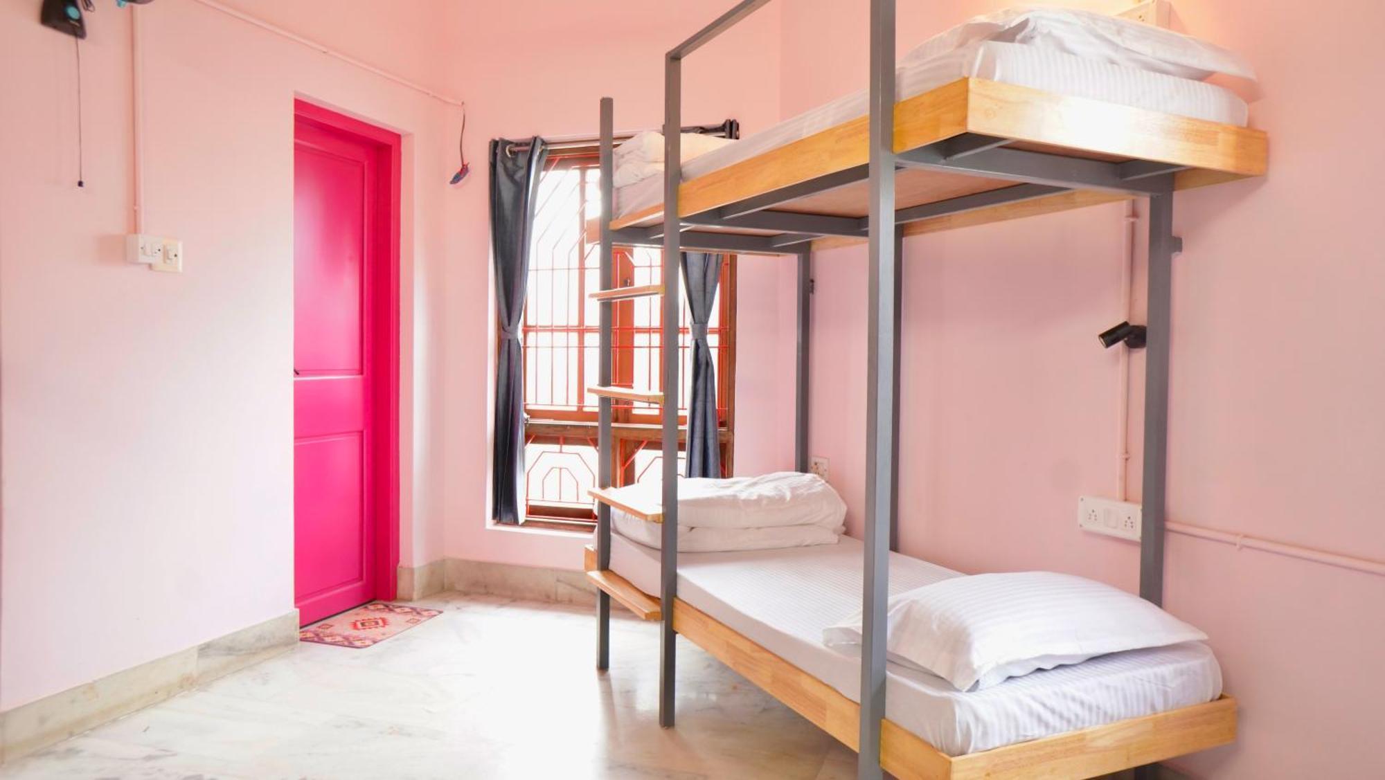 Roambay - Gokulam Hostel Májszúr Kültér fotó