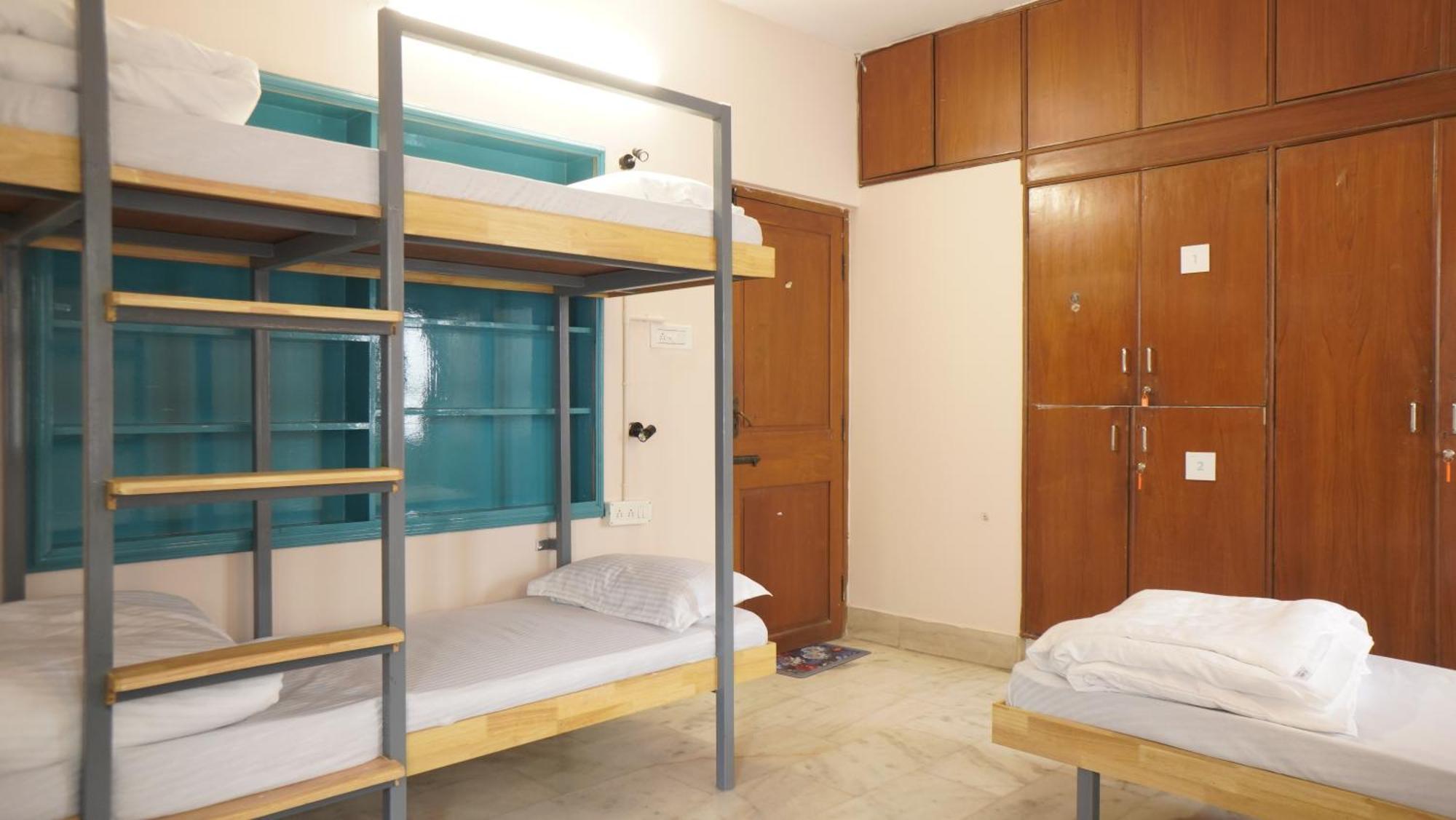Roambay - Gokulam Hostel Májszúr Kültér fotó