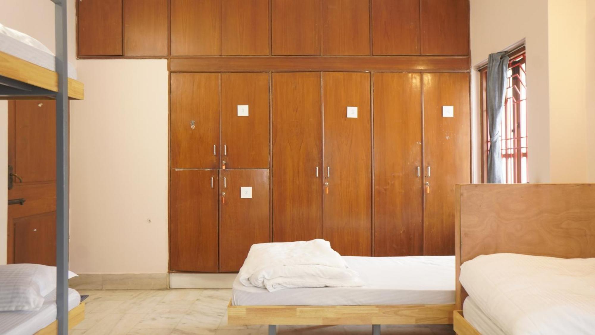 Roambay - Gokulam Hostel Májszúr Kültér fotó