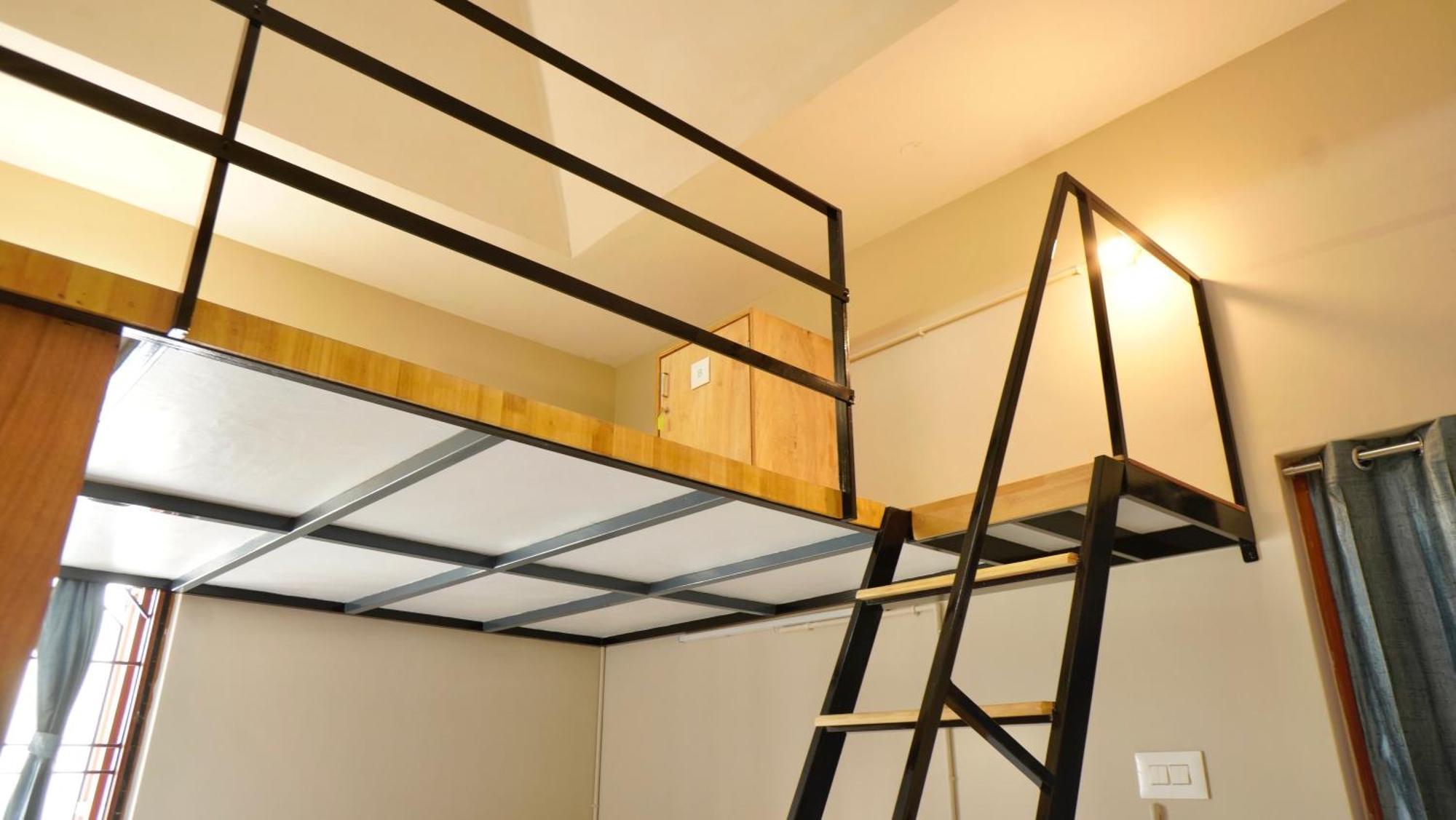 Roambay - Gokulam Hostel Májszúr Kültér fotó